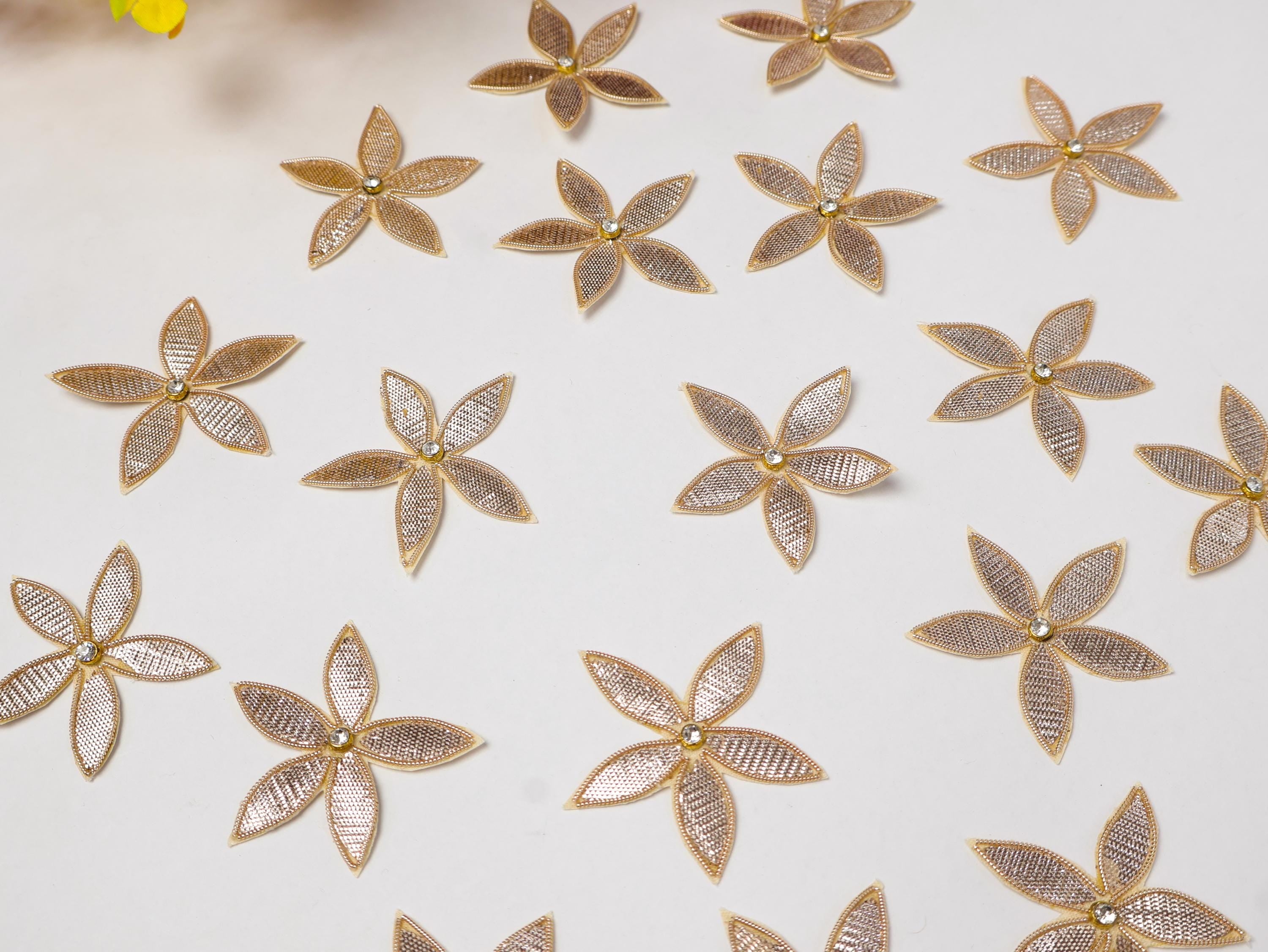 25 Rose Gold Star Shape Gota Applique Patches (35mm)