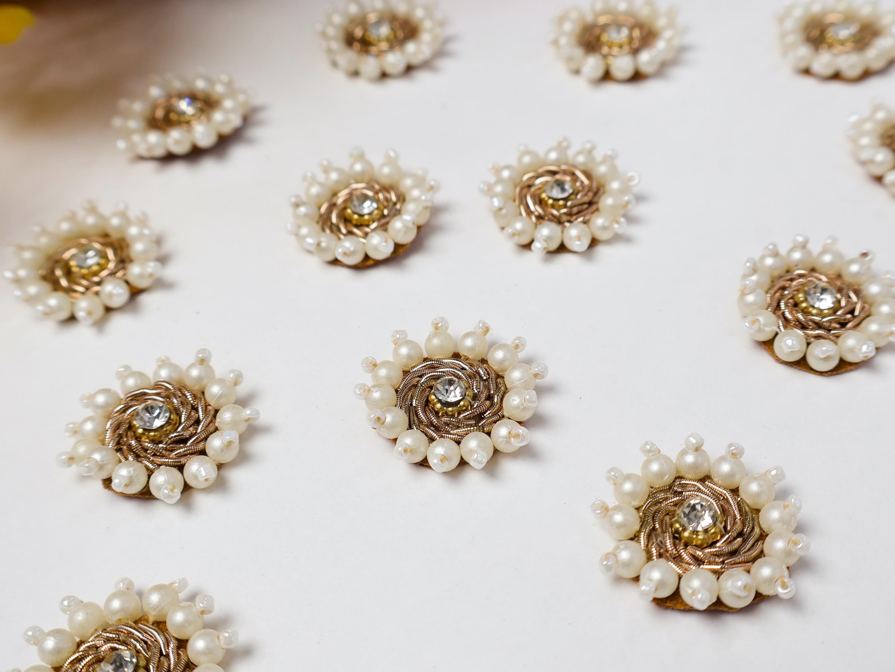 25 Pcs Pearl Zircon Gold Zardozi Applique Patches