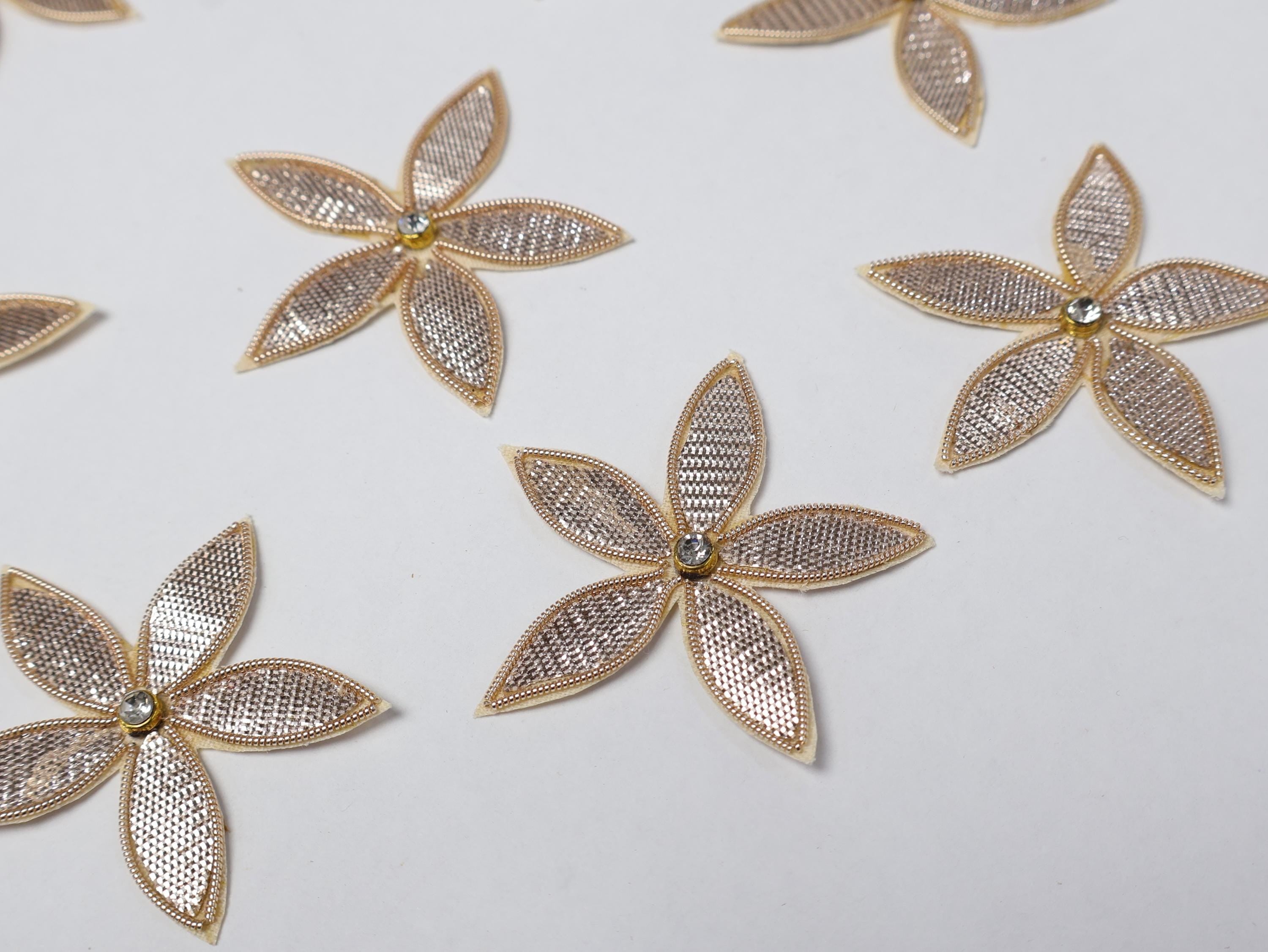 25 Rose Gold Star Shape Gota Applique Patches (35mm)