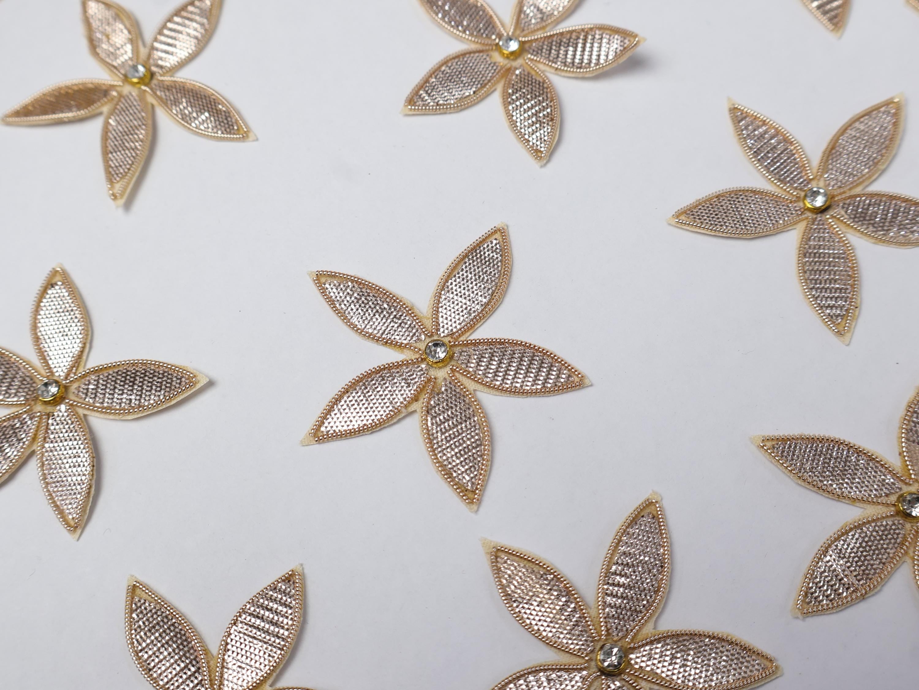 25 Rose Gold Star Shape Gota Applique Patches (35mm)