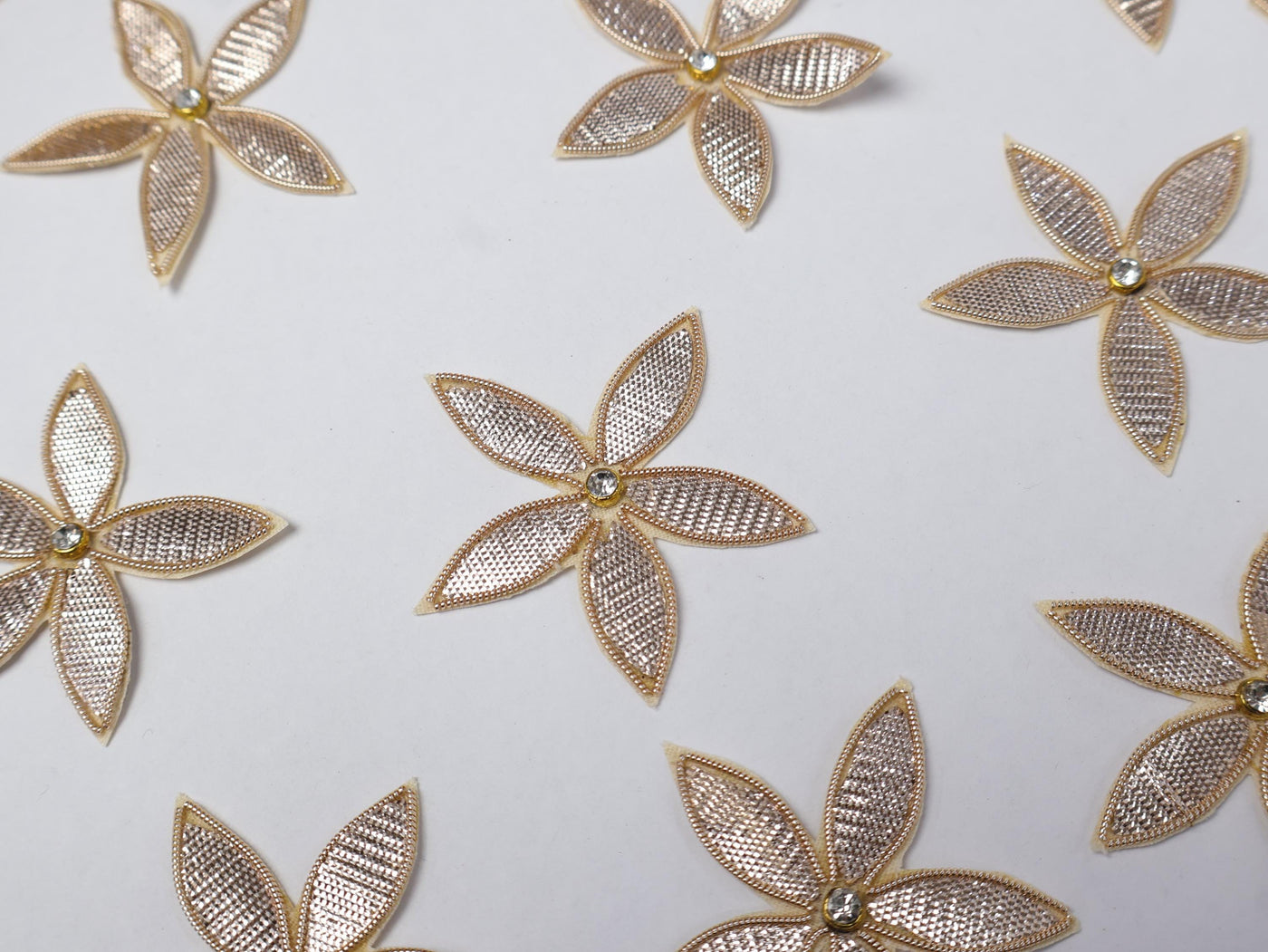 25 Rose Gold Star Shape Gota Applique Patches (35mm)