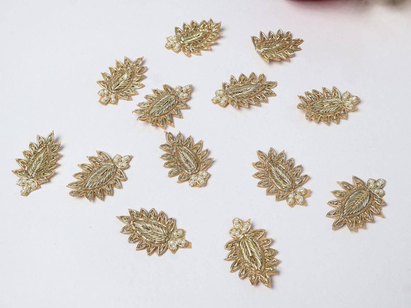 25 Pc - Pale Gold Leaf Floral Zardozi Applique Sew On Patch