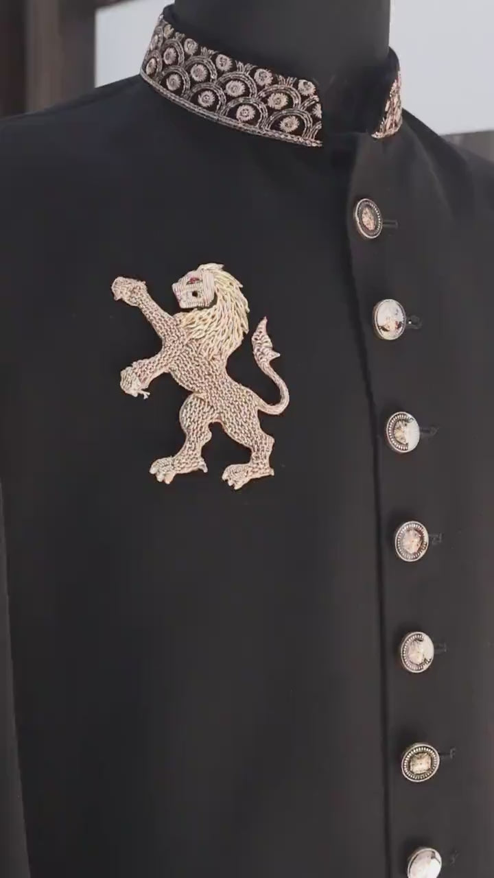 Zardozi Lion Patch: Gothic Embroidered Applique (12cm)